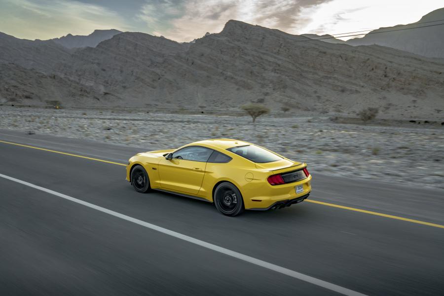  Ford Mustang GT Fastback 2018 года  (UAE) (фото 35 из 40)